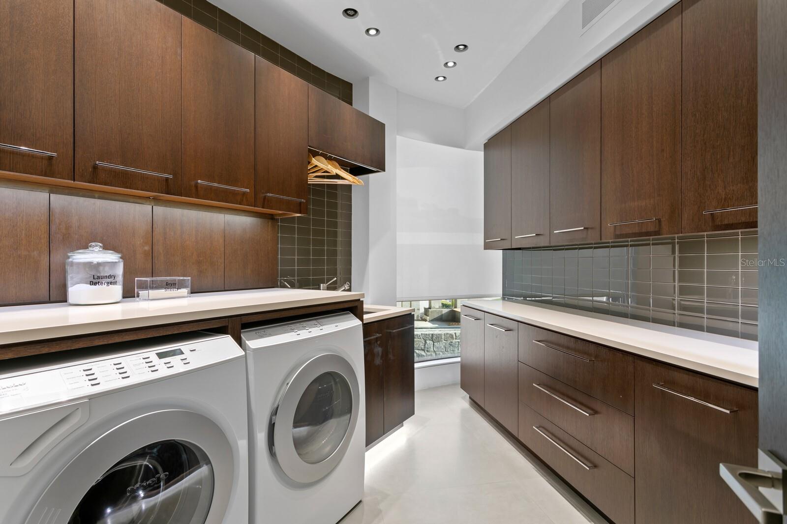 ISLAND ESTATES OF CLEARWATER - Residential