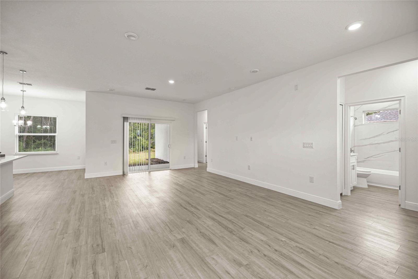 MARION OAKS UN 3 - Residential