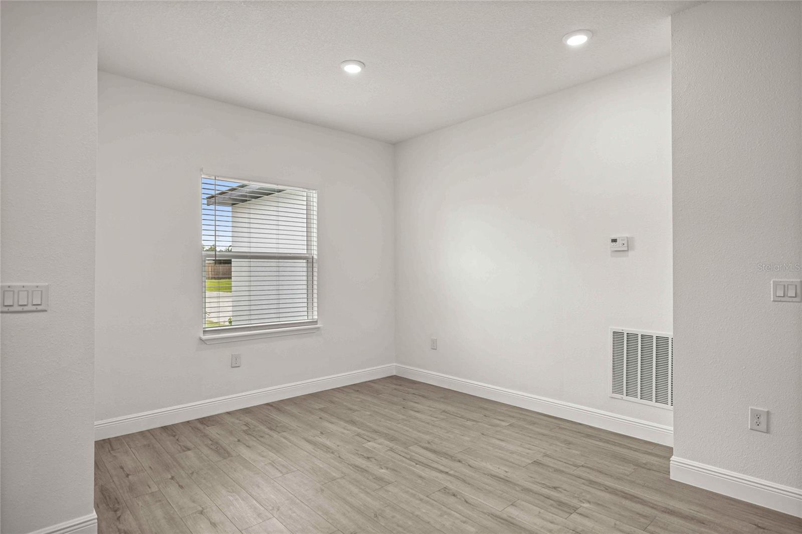 MARION OAKS UN 3 - Residential