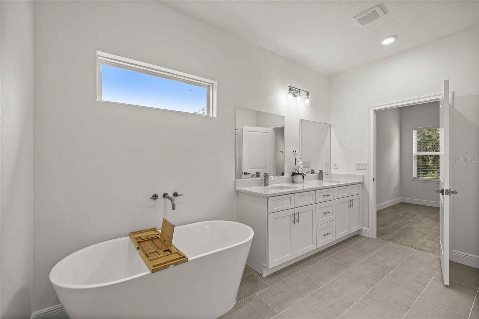 MARION OAKS UN 3 - Residential