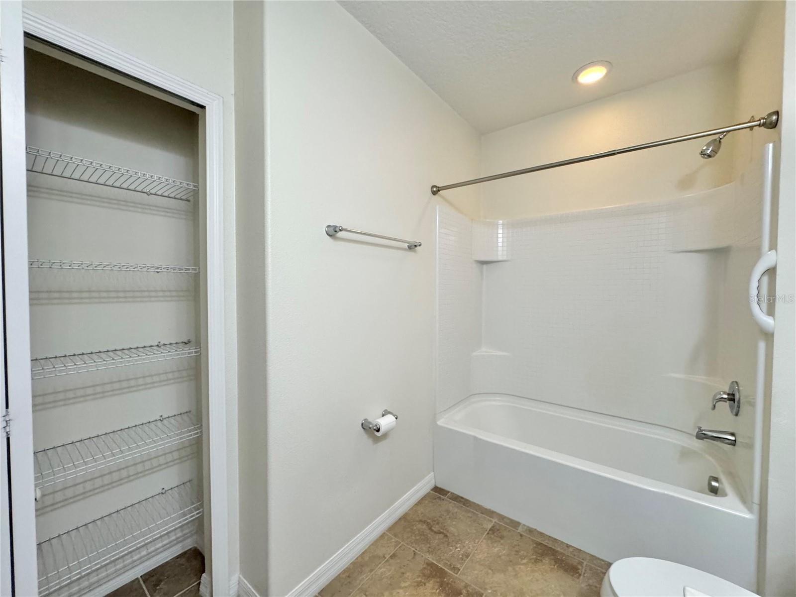 CENTRAL POINTE - Residential Lease