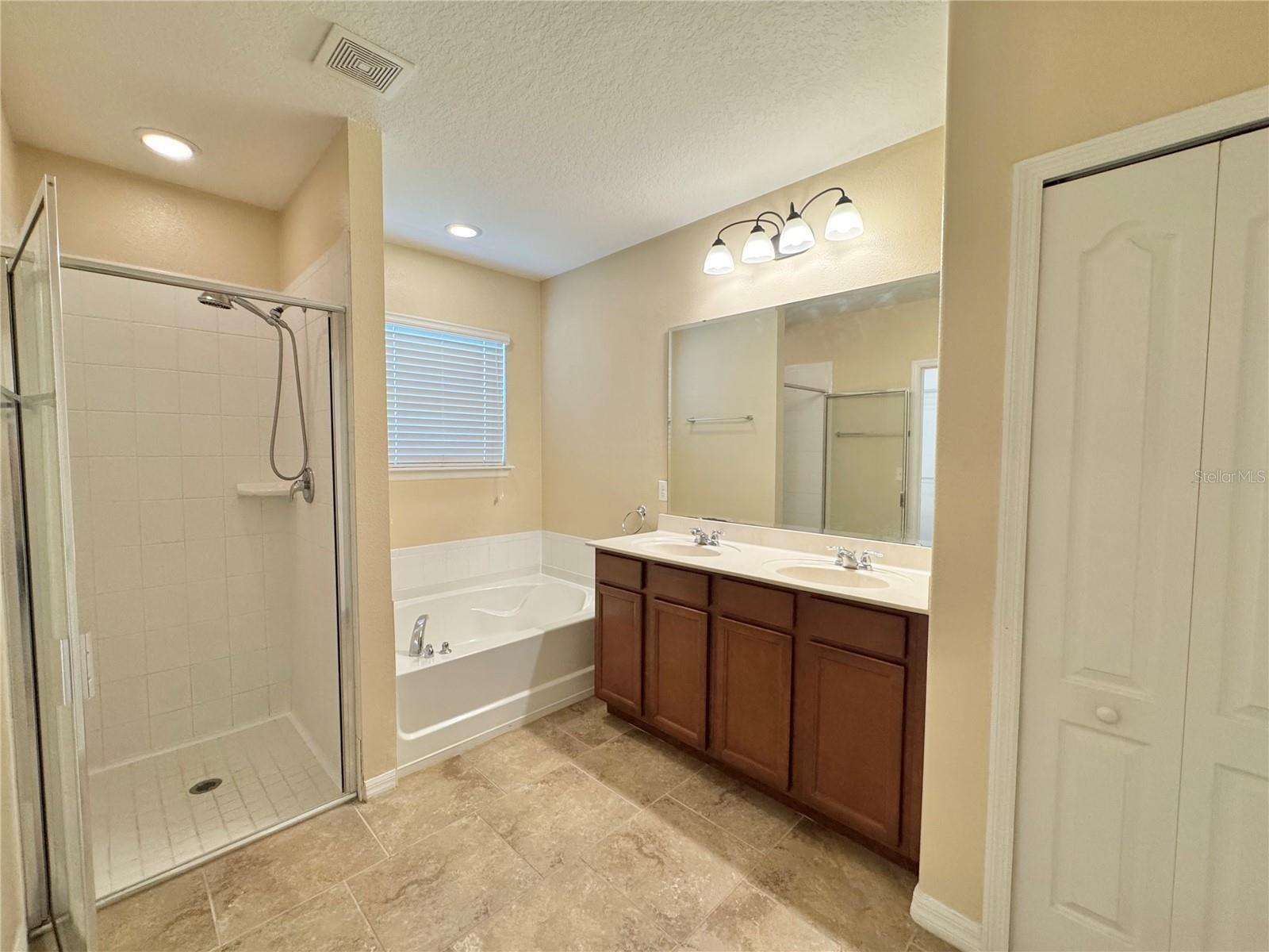 CENTRAL POINTE - Residential Lease