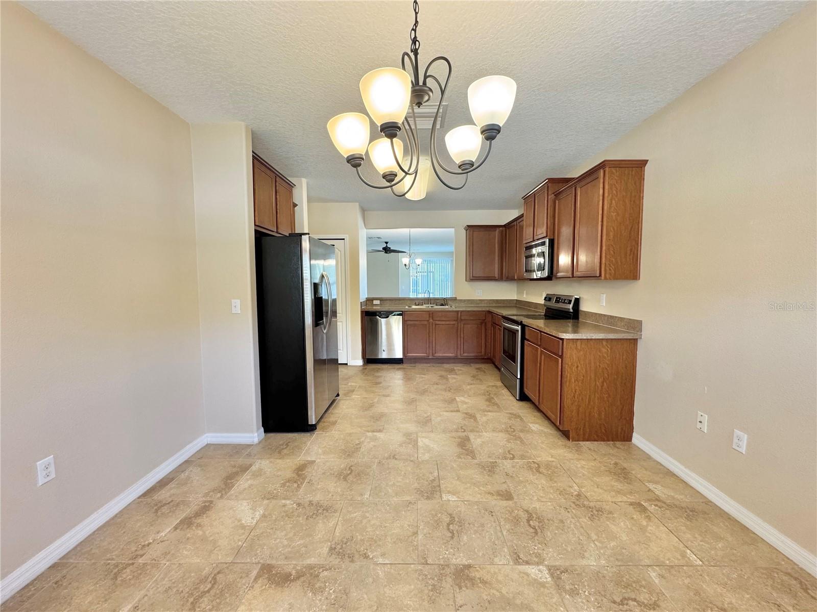 CENTRAL POINTE - Residential Lease