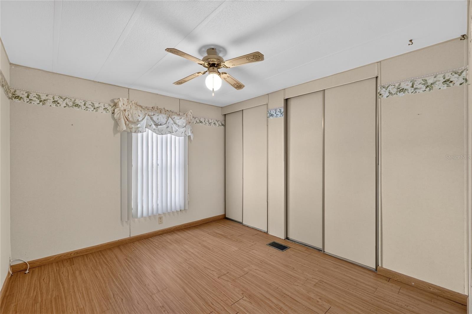 TAVARES DORA ISLES SUB - Residential