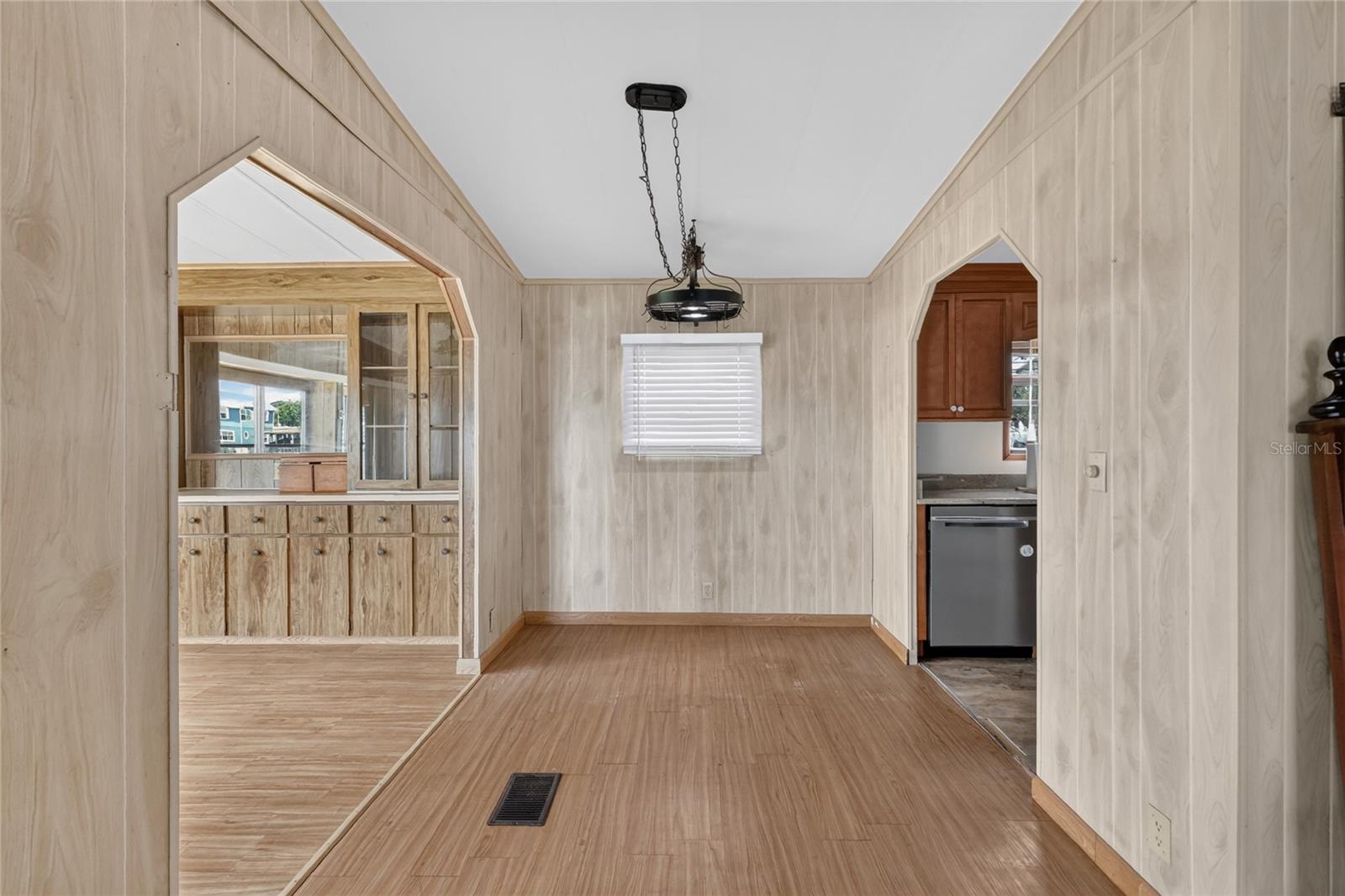 TAVARES DORA ISLES SUB - Residential