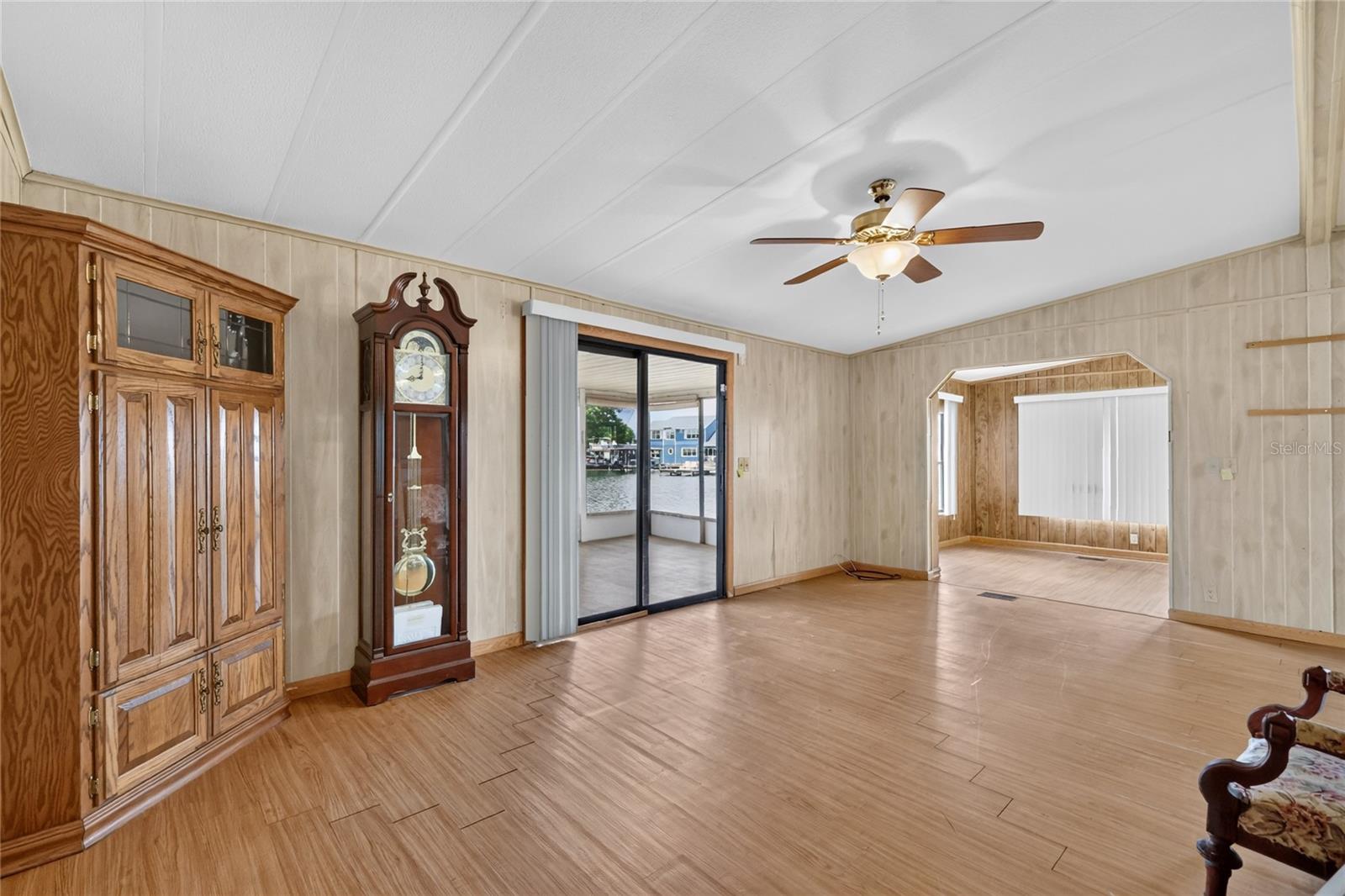 TAVARES DORA ISLES SUB - Residential
