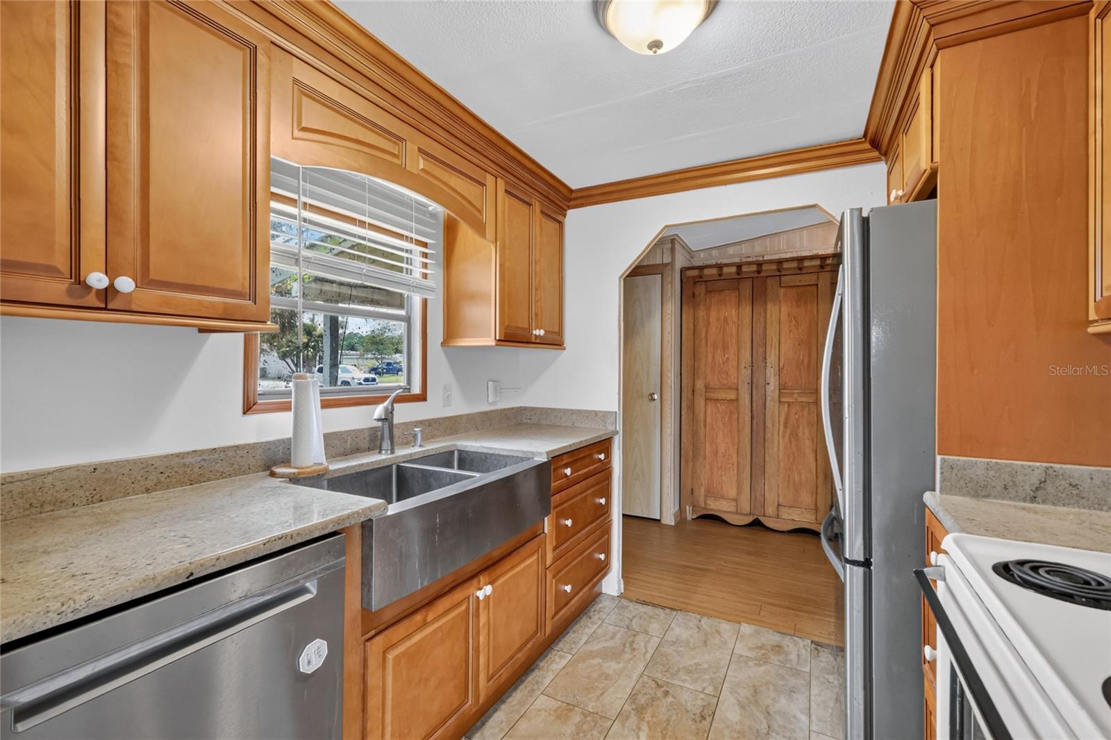 TAVARES DORA ISLES SUB - Residential