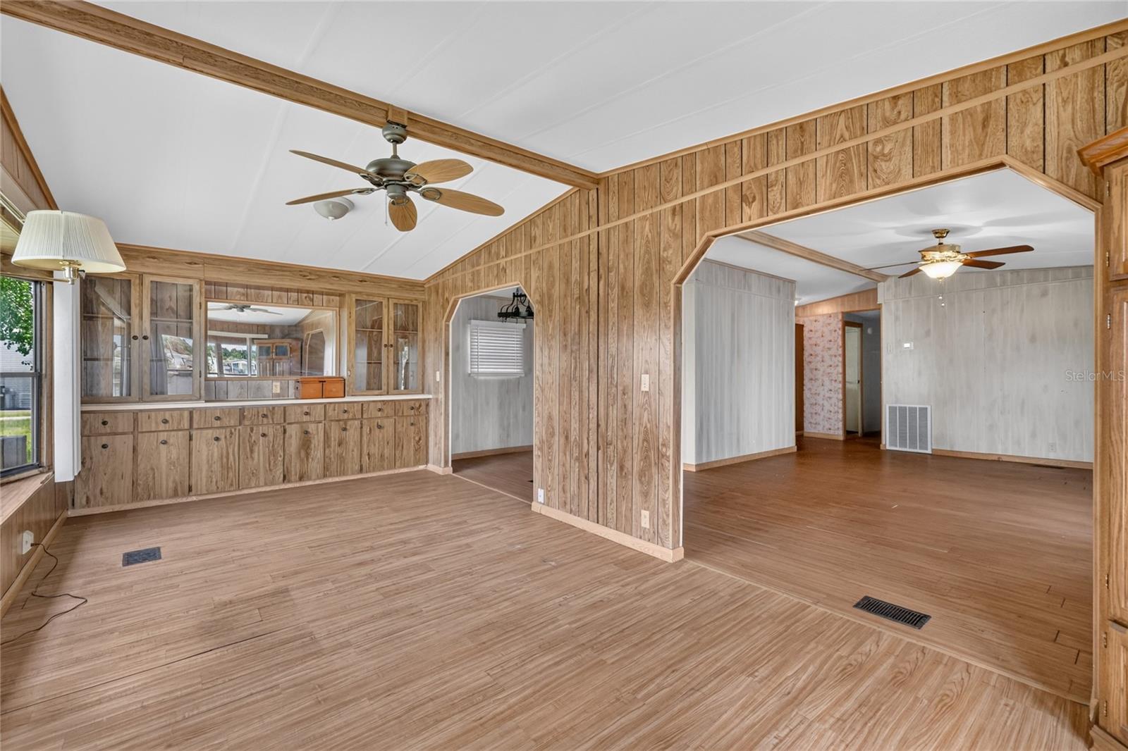 TAVARES DORA ISLES SUB - Residential