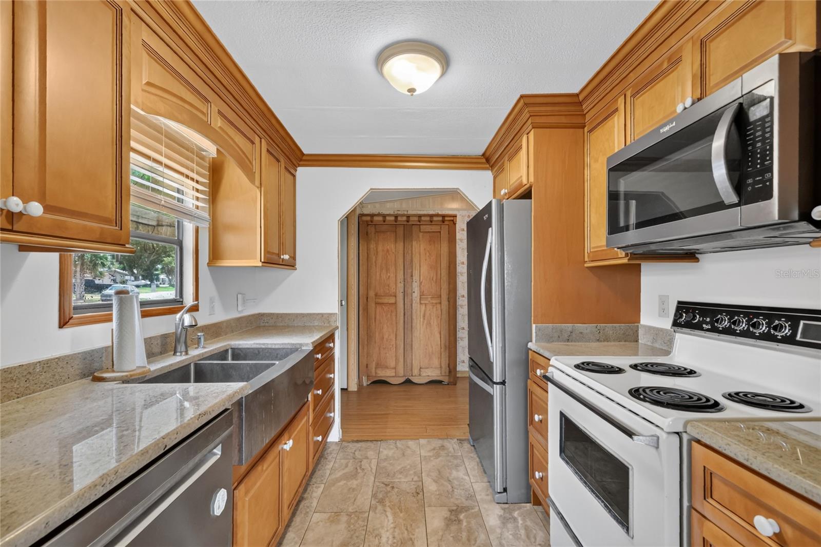 TAVARES DORA ISLES SUB - Residential