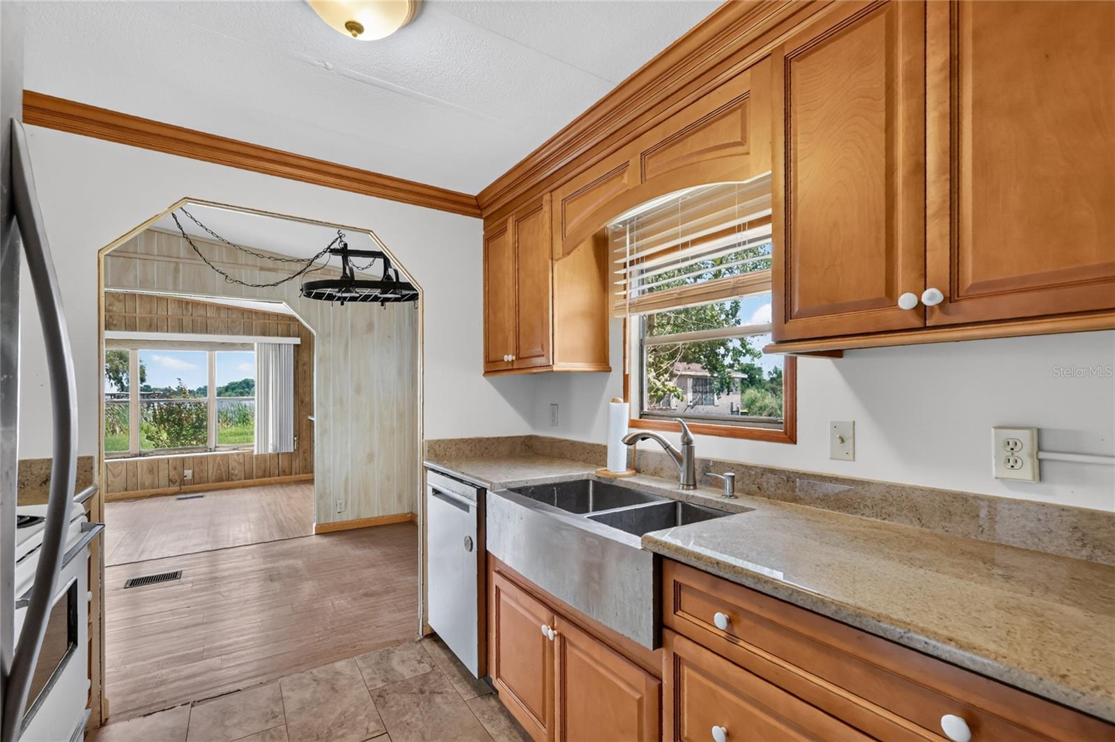 TAVARES DORA ISLES SUB - Residential