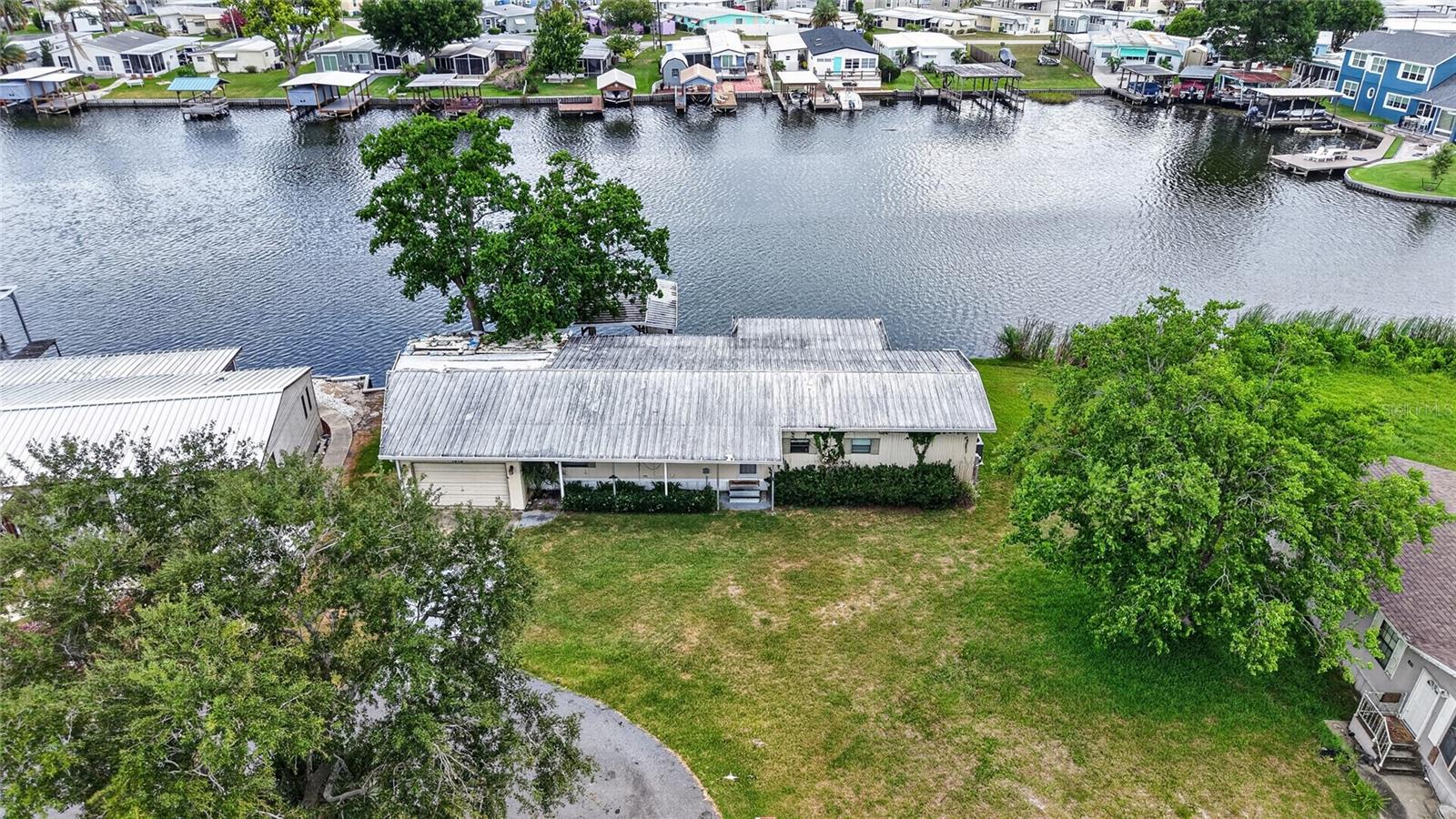 TAVARES DORA ISLES SUB - Residential