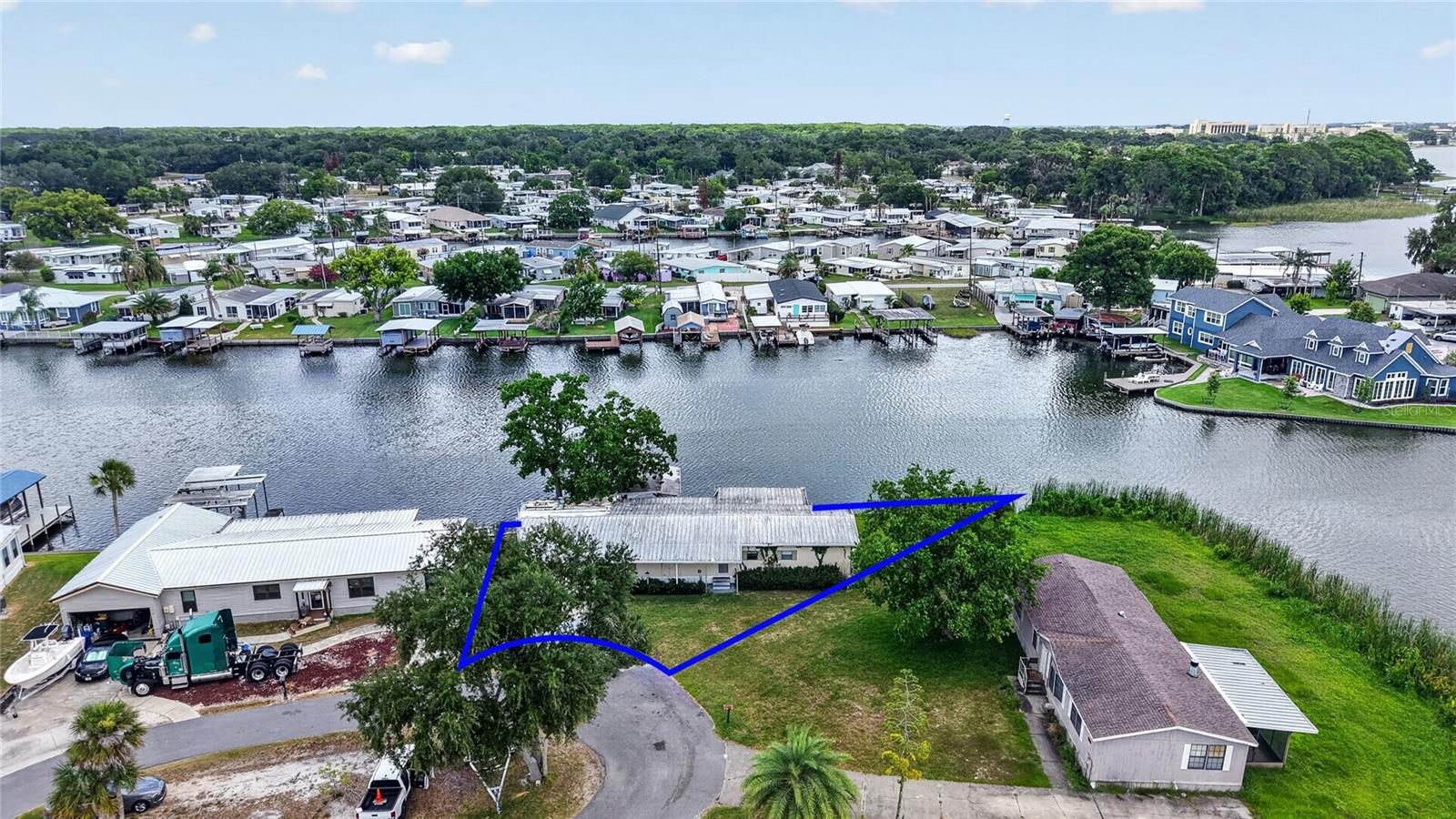 TAVARES DORA ISLES SUB - Residential