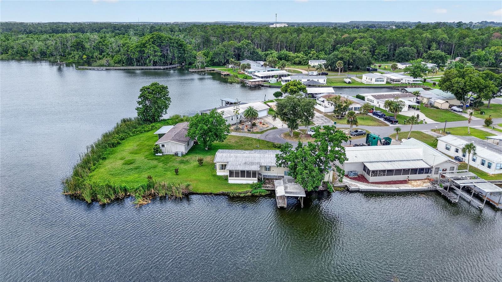TAVARES DORA ISLES SUB - Residential