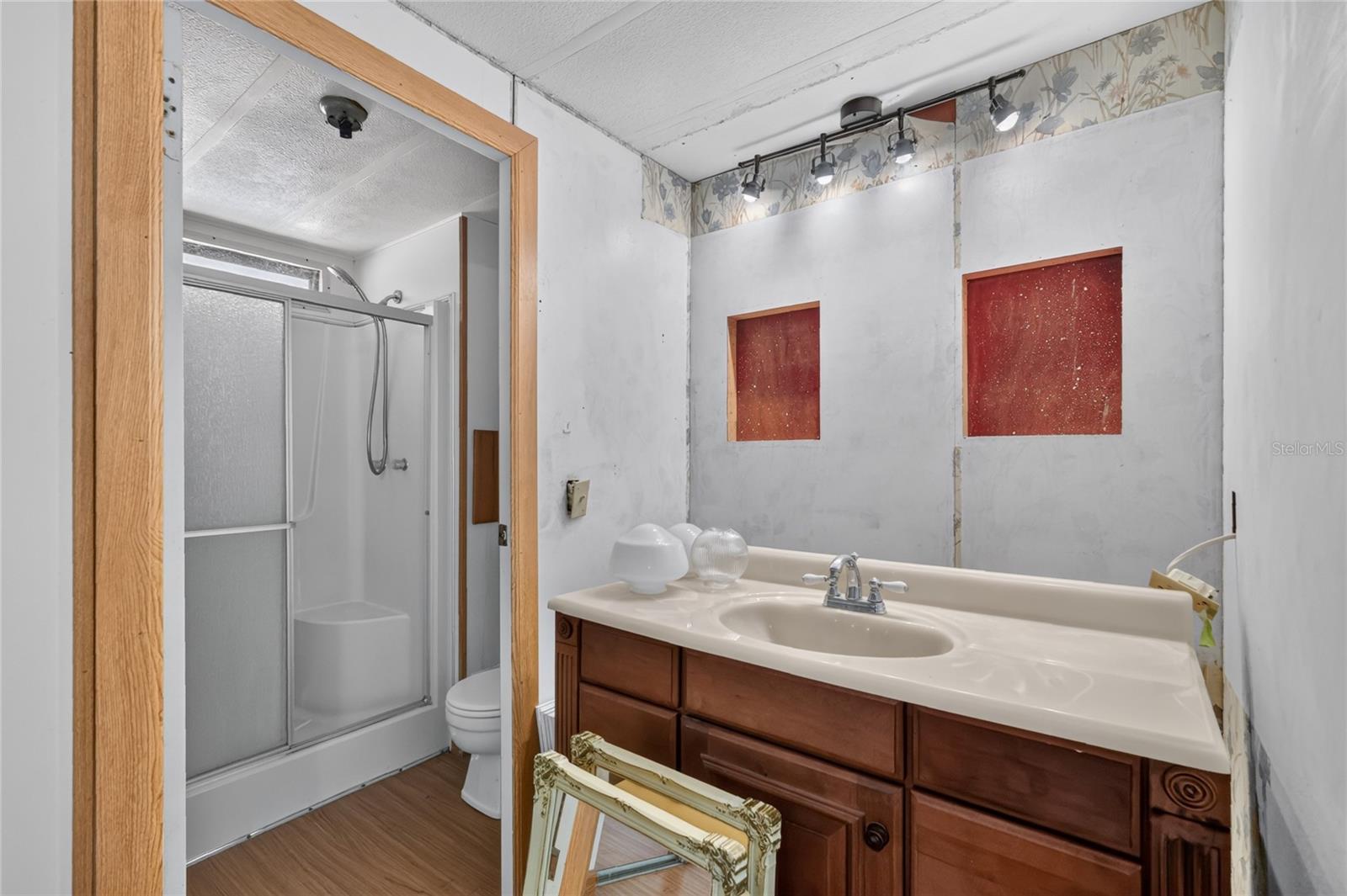 TAVARES DORA ISLES SUB - Residential