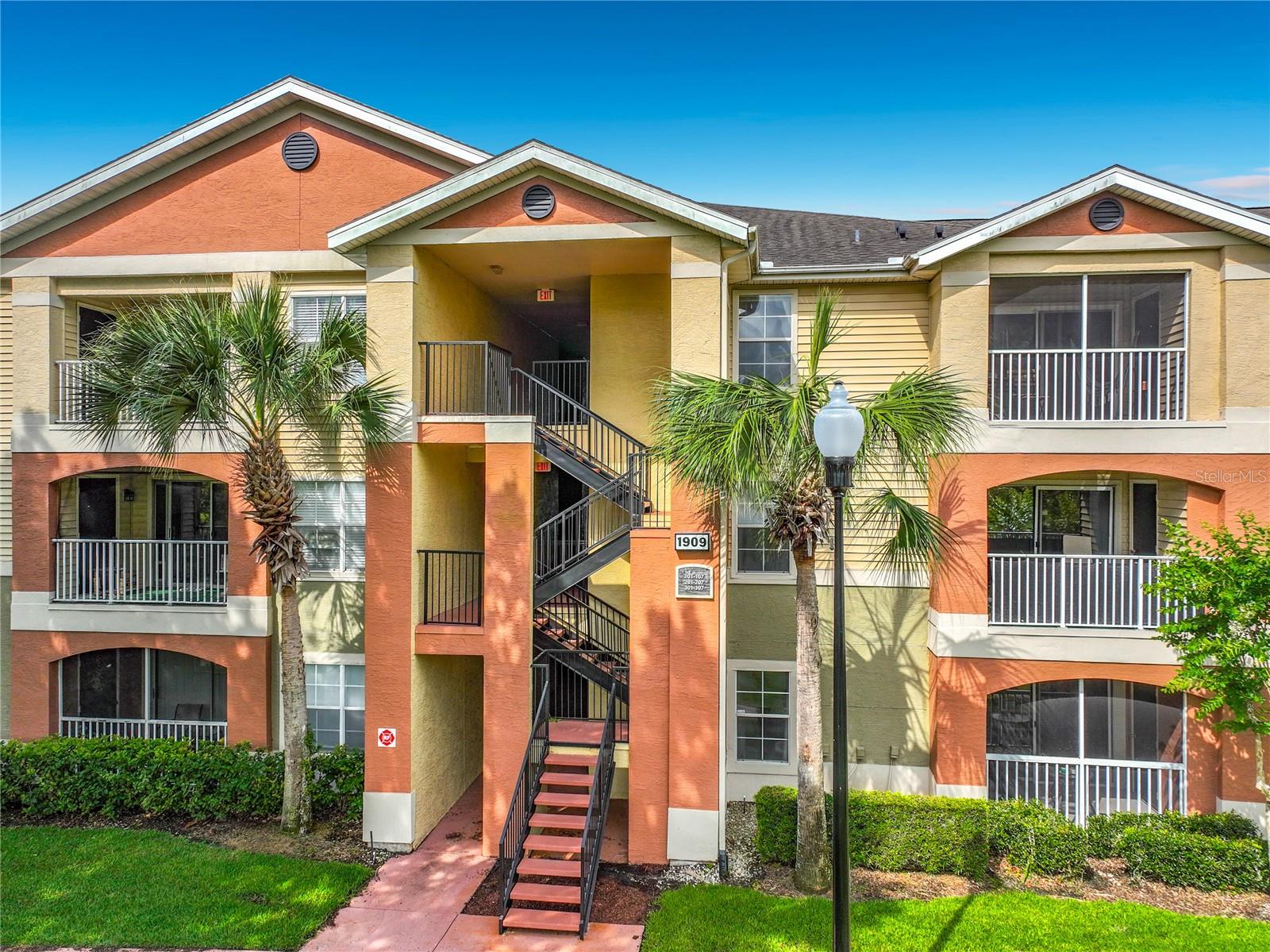 VILLAS AT LAKESIDE A CONDO - Residential