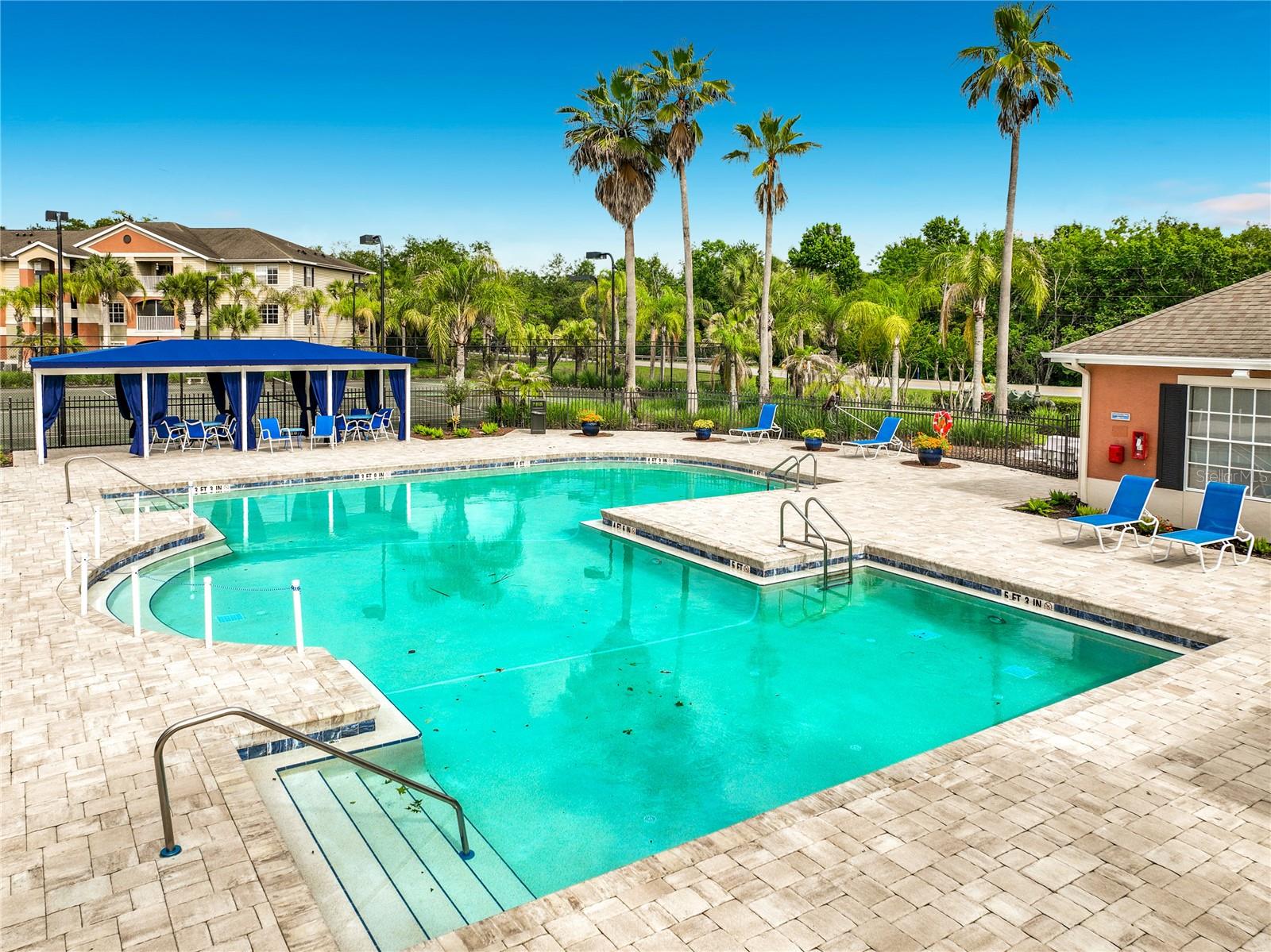 VILLAS AT LAKESIDE A CONDO - Residential