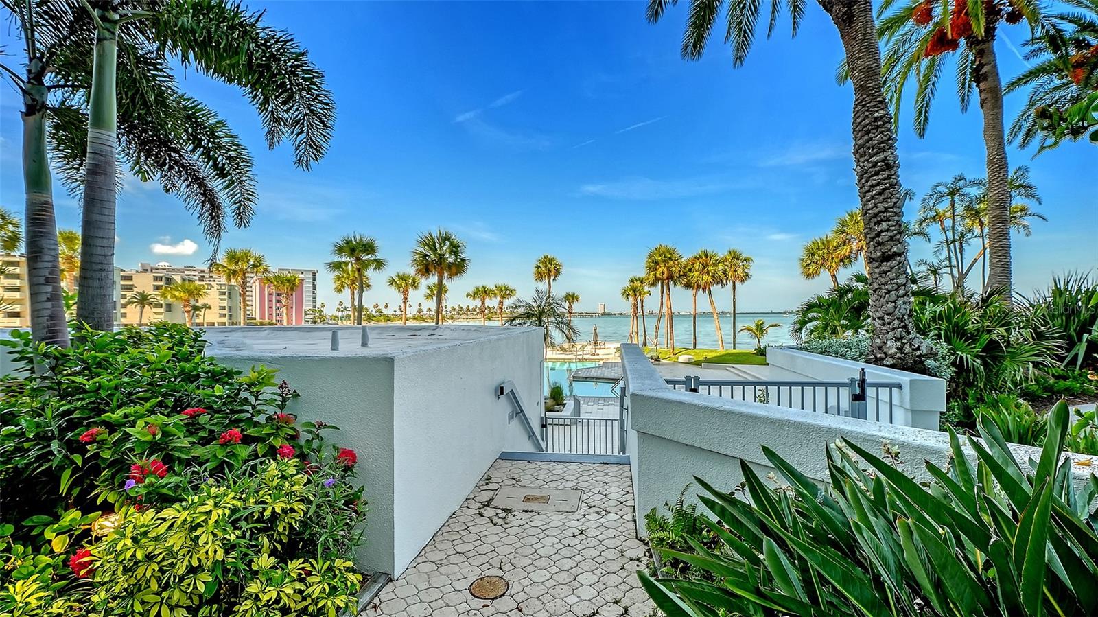 CONDO ON THE BAY TOWER I - Residential