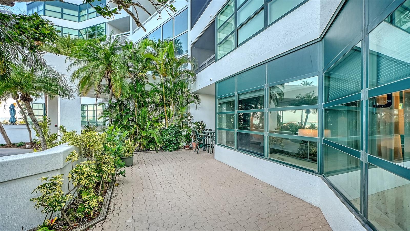 CONDO ON THE BAY TOWER I - Residential