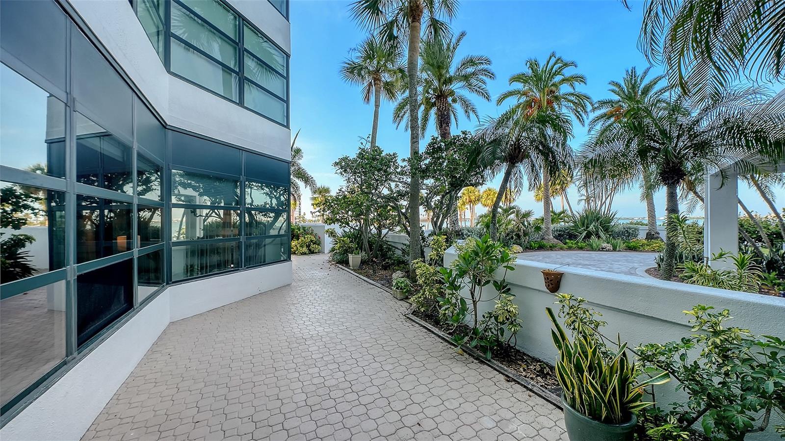 CONDO ON THE BAY TOWER I - Residential