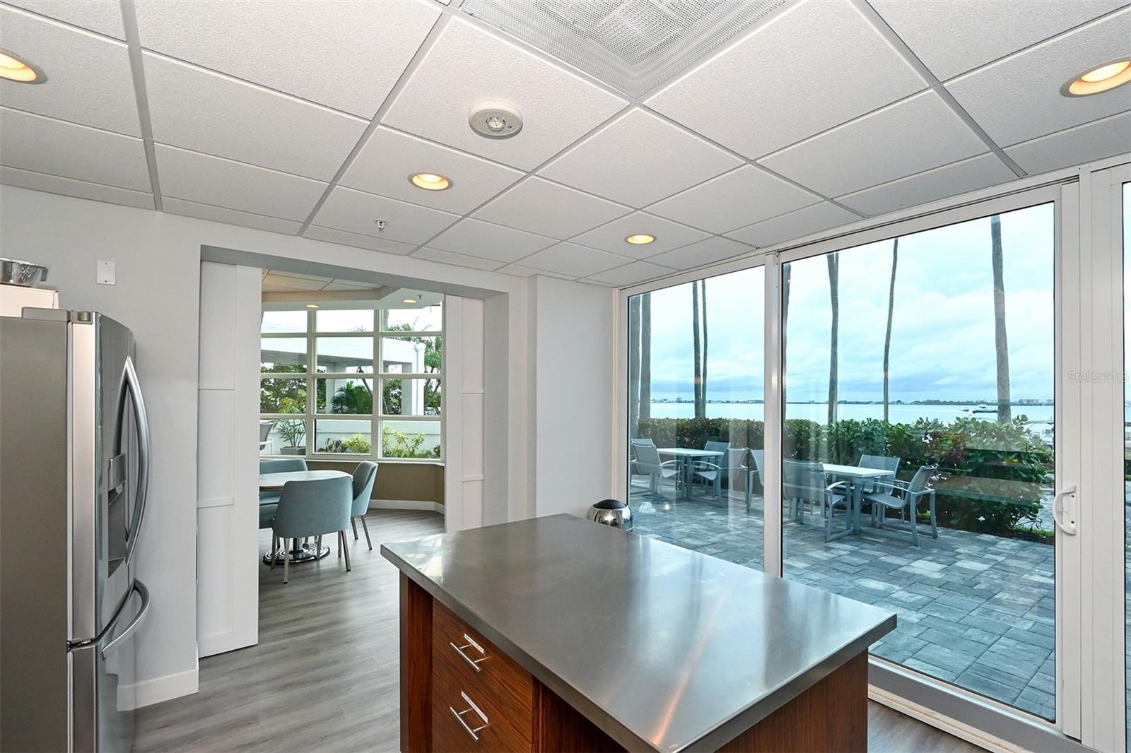 CONDO ON THE BAY TOWER I - Residential