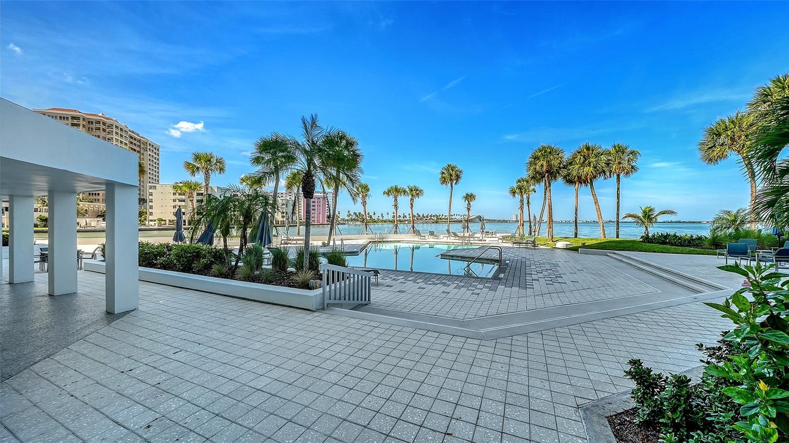 CONDO ON THE BAY TOWER I - Residential
