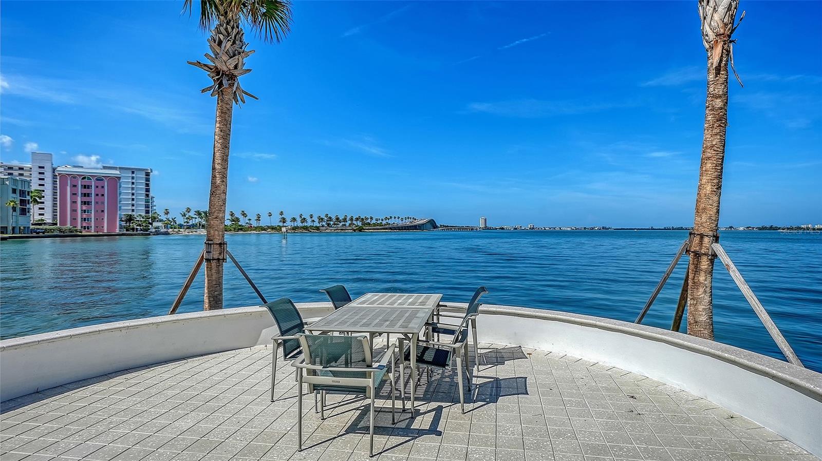 CONDO ON THE BAY TOWER I - Residential