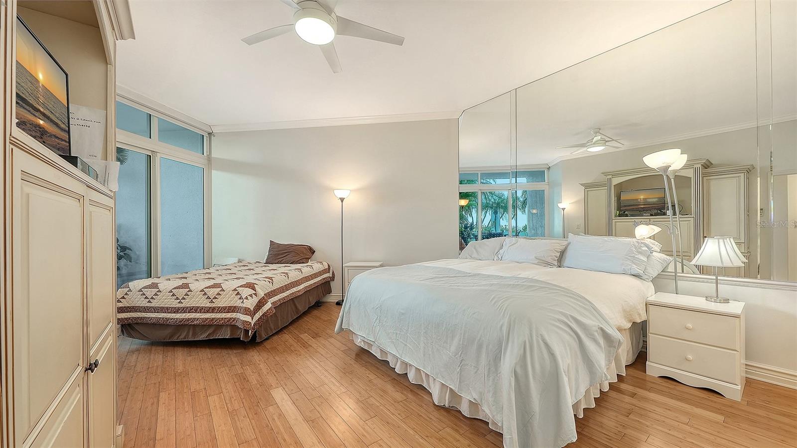 CONDO ON THE BAY TOWER I - Residential