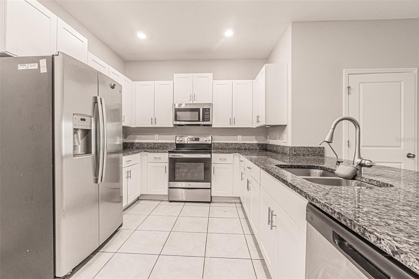 GLENCOVE AT BAY PARK - Residential