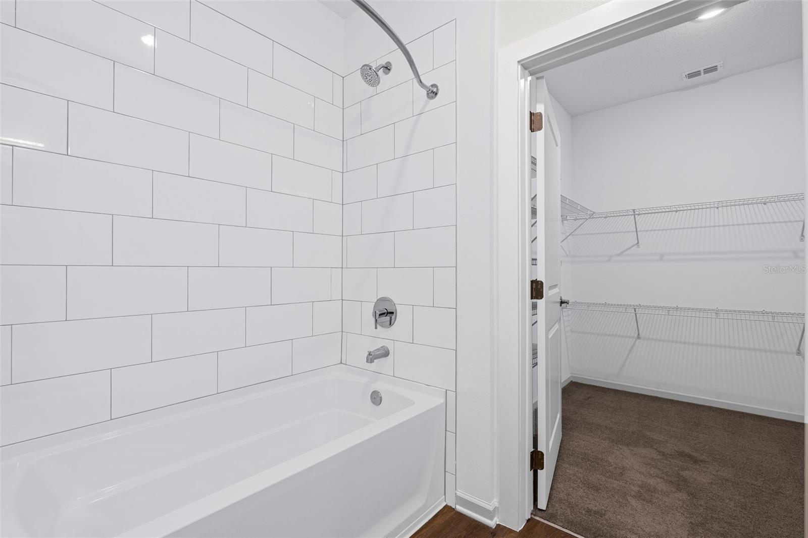 LUNARA APARTMENTS - Residential Lease