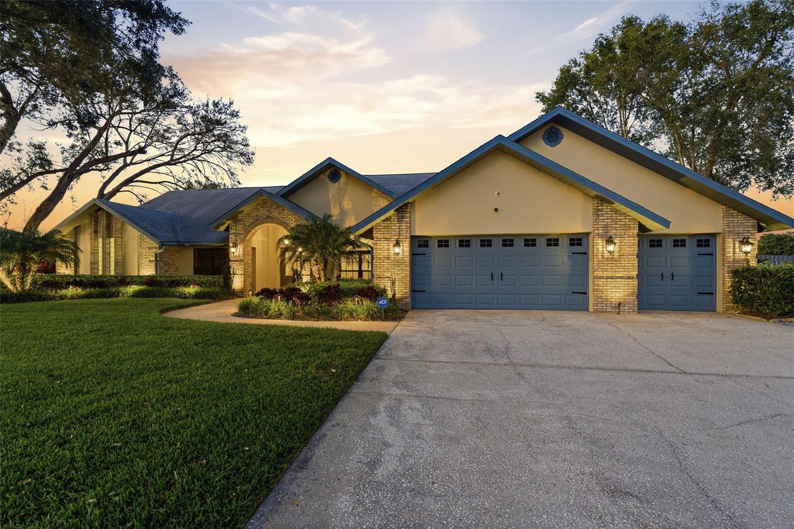 SUGARLOAF RIDGE - Residential