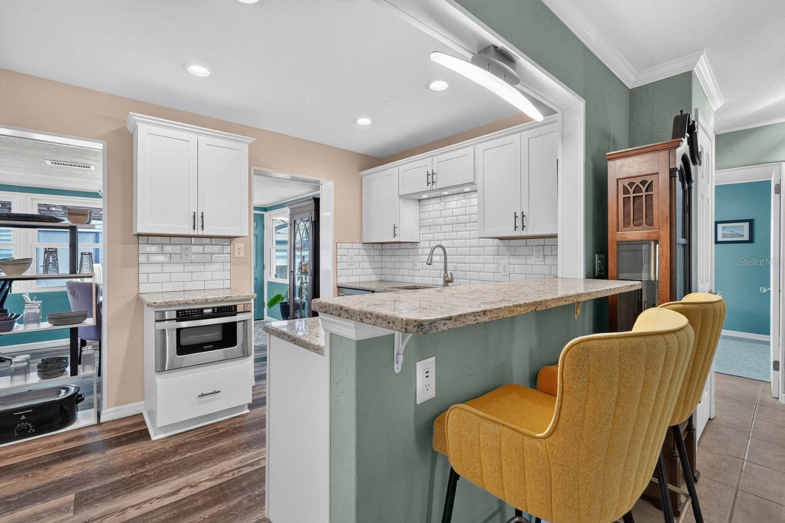 SUNNY SHORES - Residential