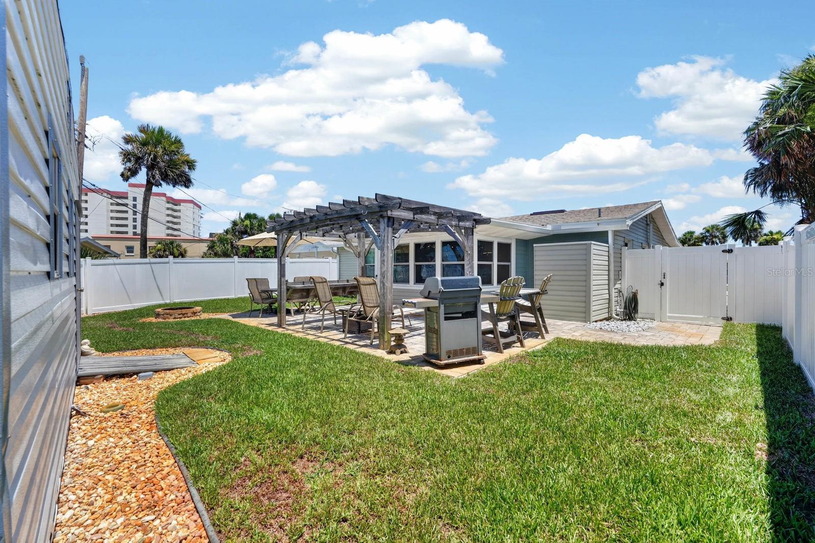 SUNNY SHORES - Residential