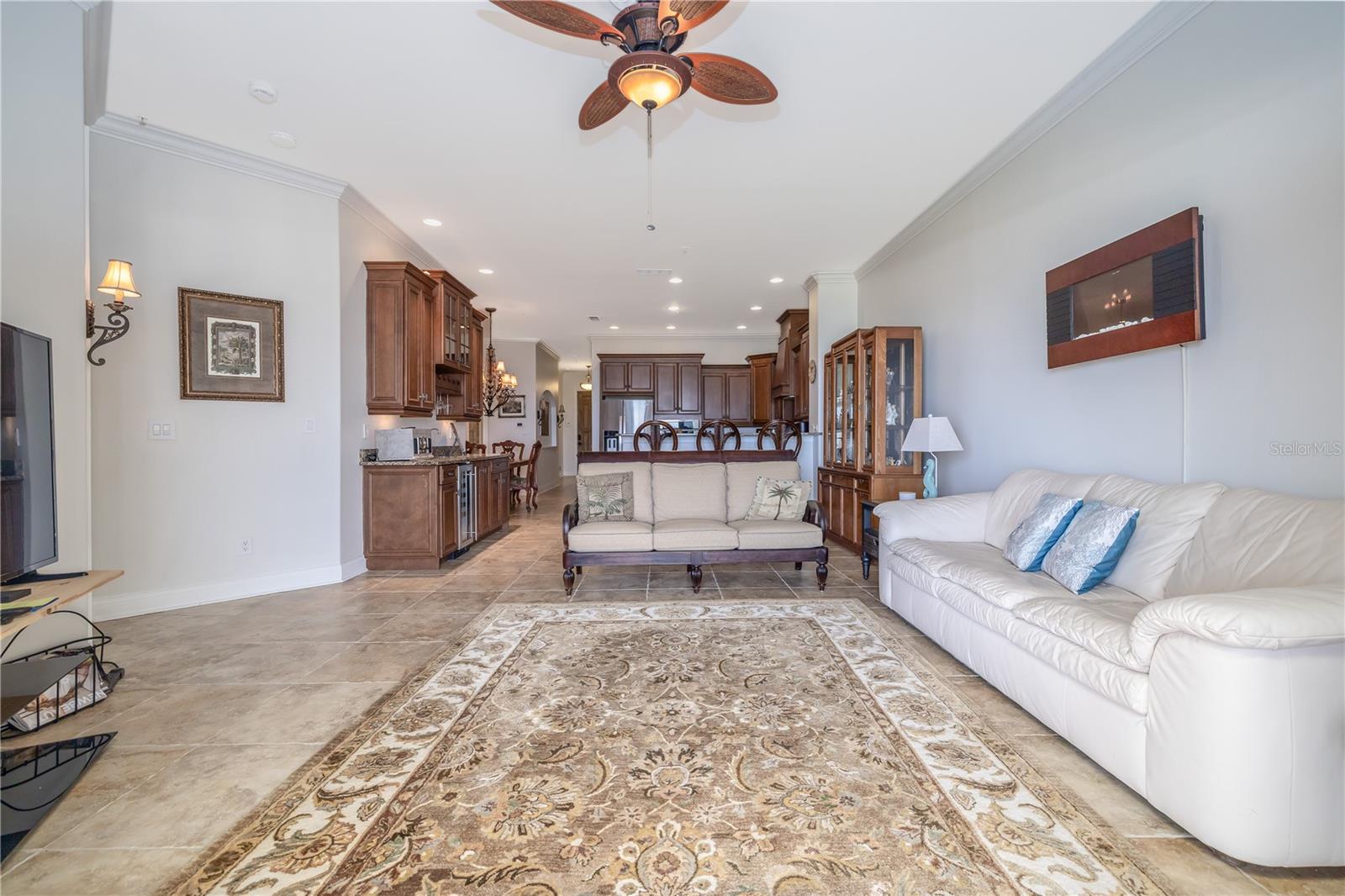 OCEANSIDE/BEVERLY BEACH CONDO - Residential