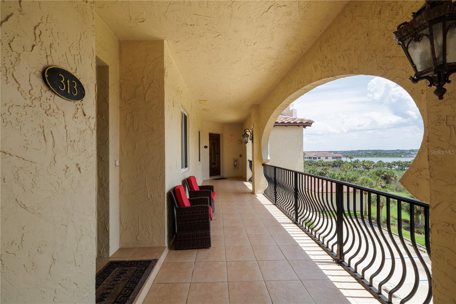 OCEANSIDE/BEVERLY BEACH CONDO - Residential