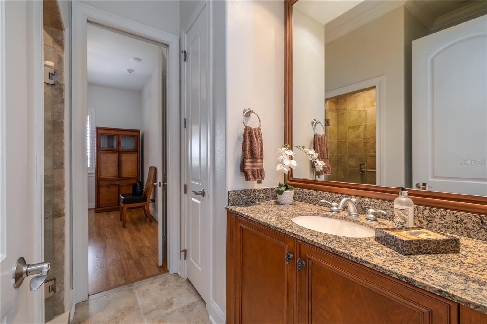 OCEANSIDE/BEVERLY BEACH CONDO - Residential