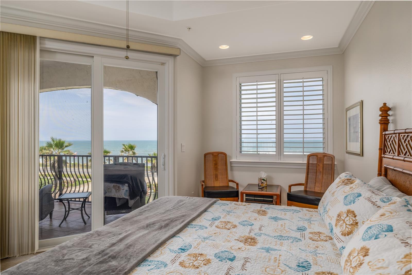OCEANSIDE/BEVERLY BEACH CONDO - Residential