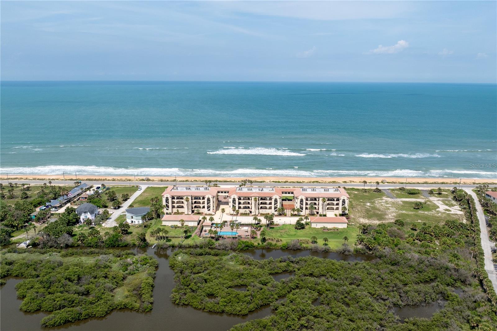 OCEANSIDE/BEVERLY BEACH CONDO - Residential