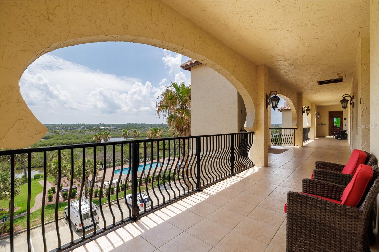 OCEANSIDE/BEVERLY BEACH CONDO - Residential
