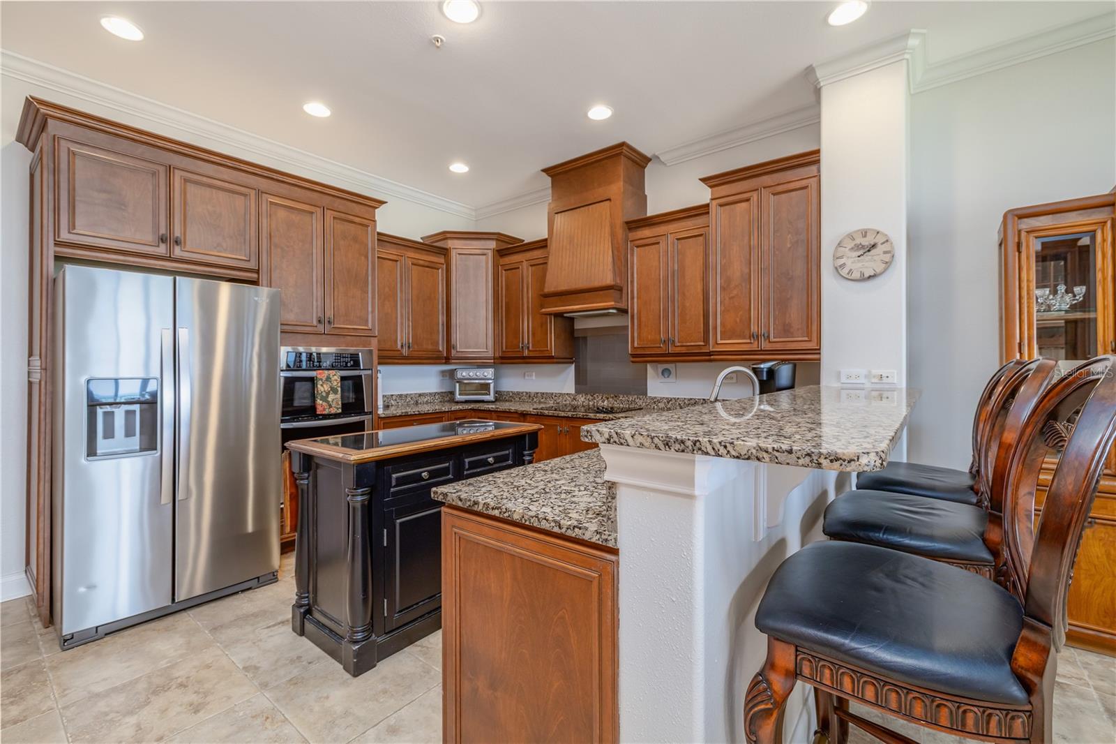 OCEANSIDE/BEVERLY BEACH CONDO - Residential