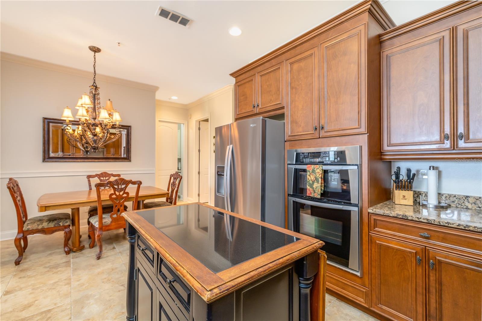 OCEANSIDE/BEVERLY BEACH CONDO - Residential