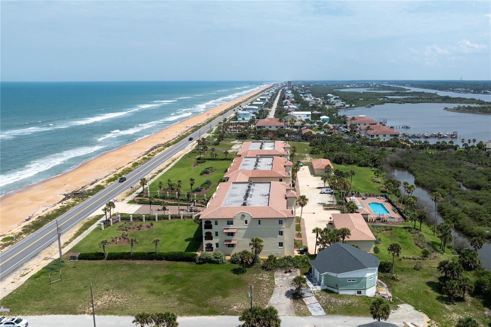 OCEANSIDE/BEVERLY BEACH CONDO - Residential