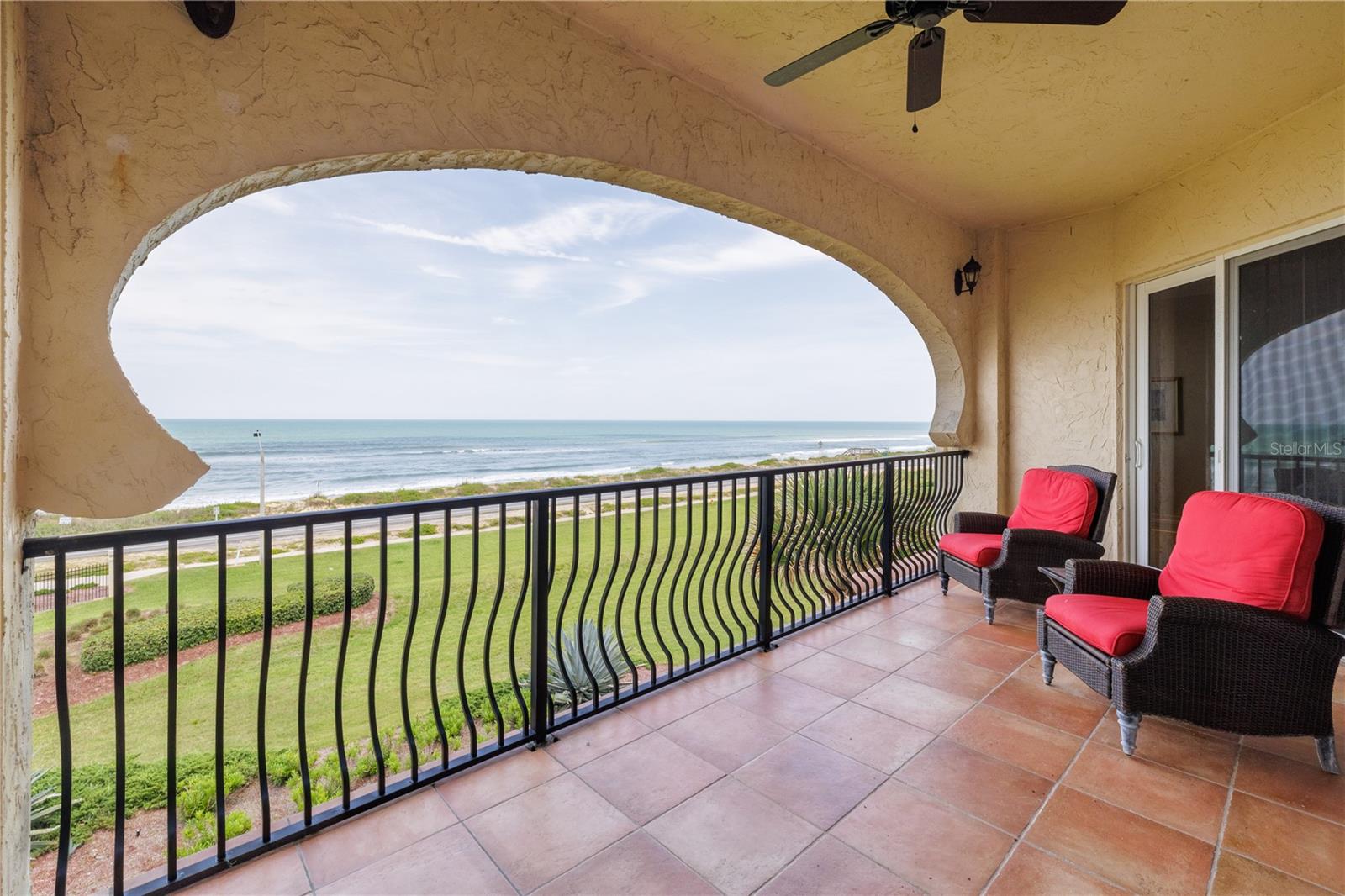 OCEANSIDE/BEVERLY BEACH CONDO - Residential