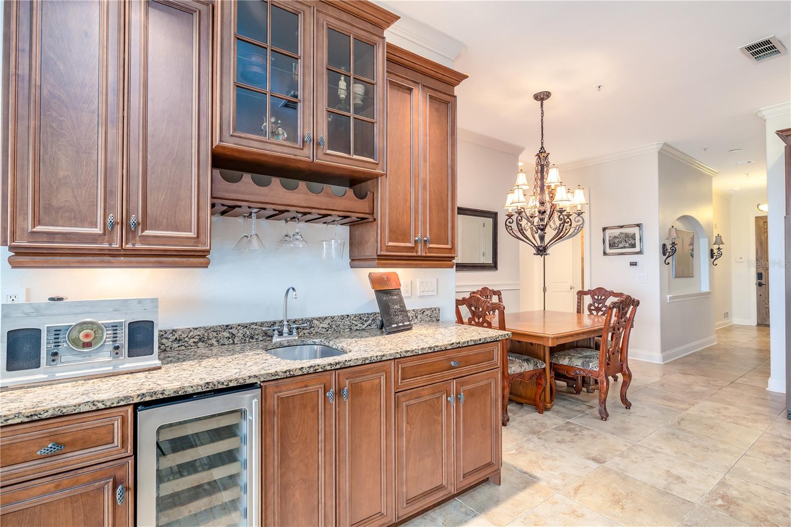 OCEANSIDE/BEVERLY BEACH CONDO - Residential
