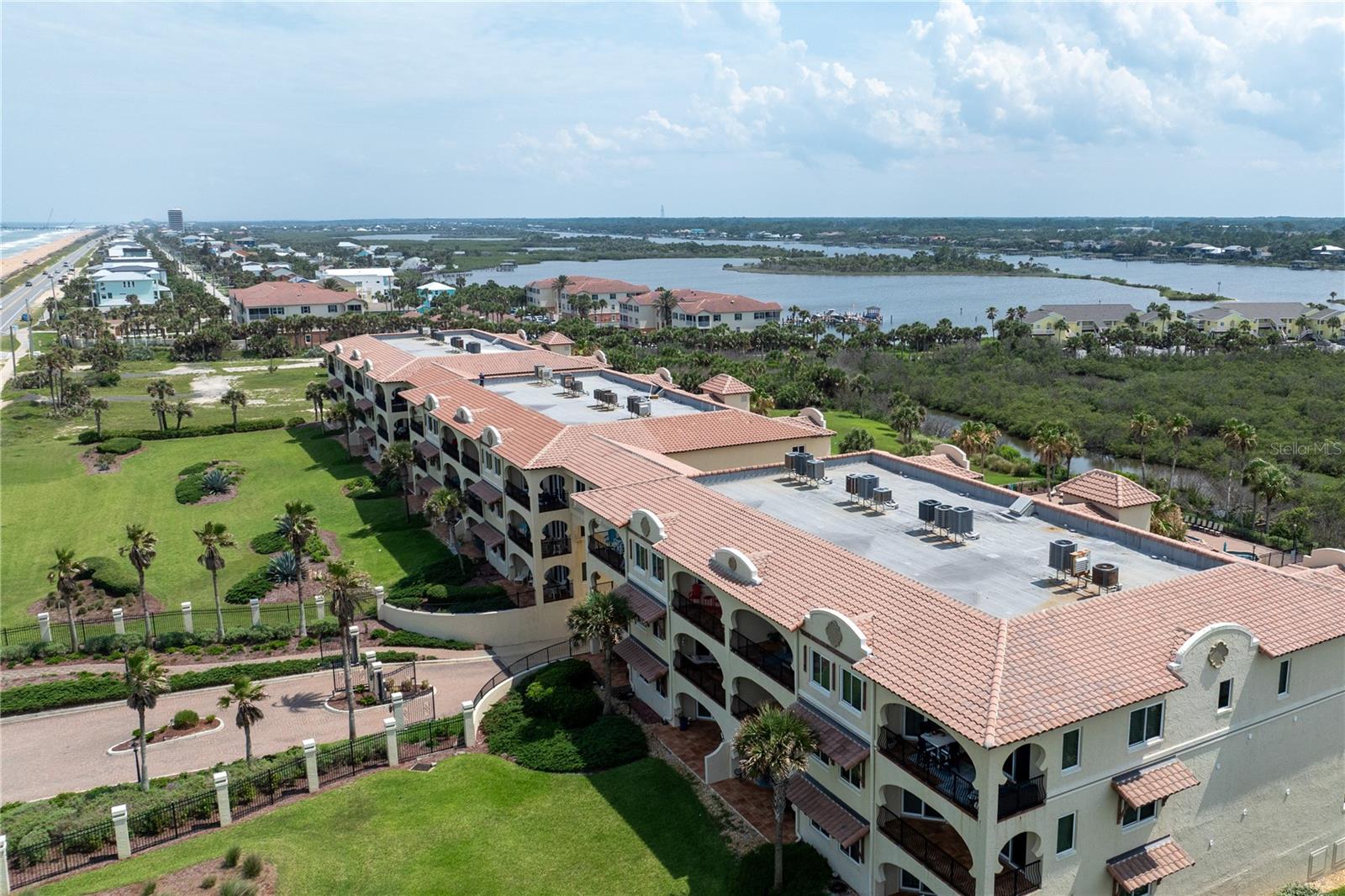 OCEANSIDE/BEVERLY BEACH CONDO - Residential