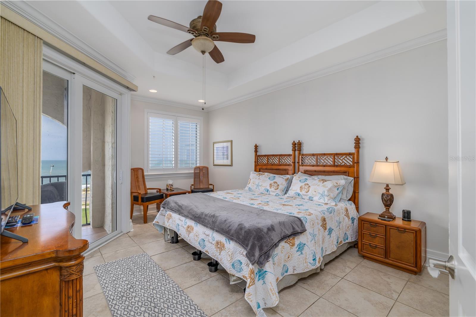 OCEANSIDE/BEVERLY BEACH CONDO - Residential