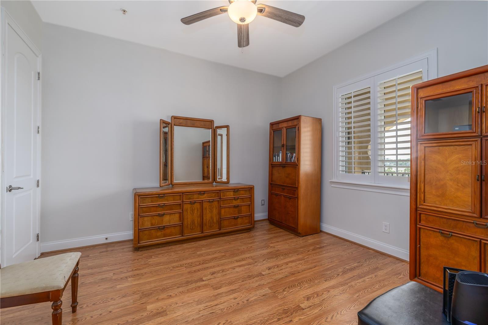 OCEANSIDE/BEVERLY BEACH CONDO - Residential