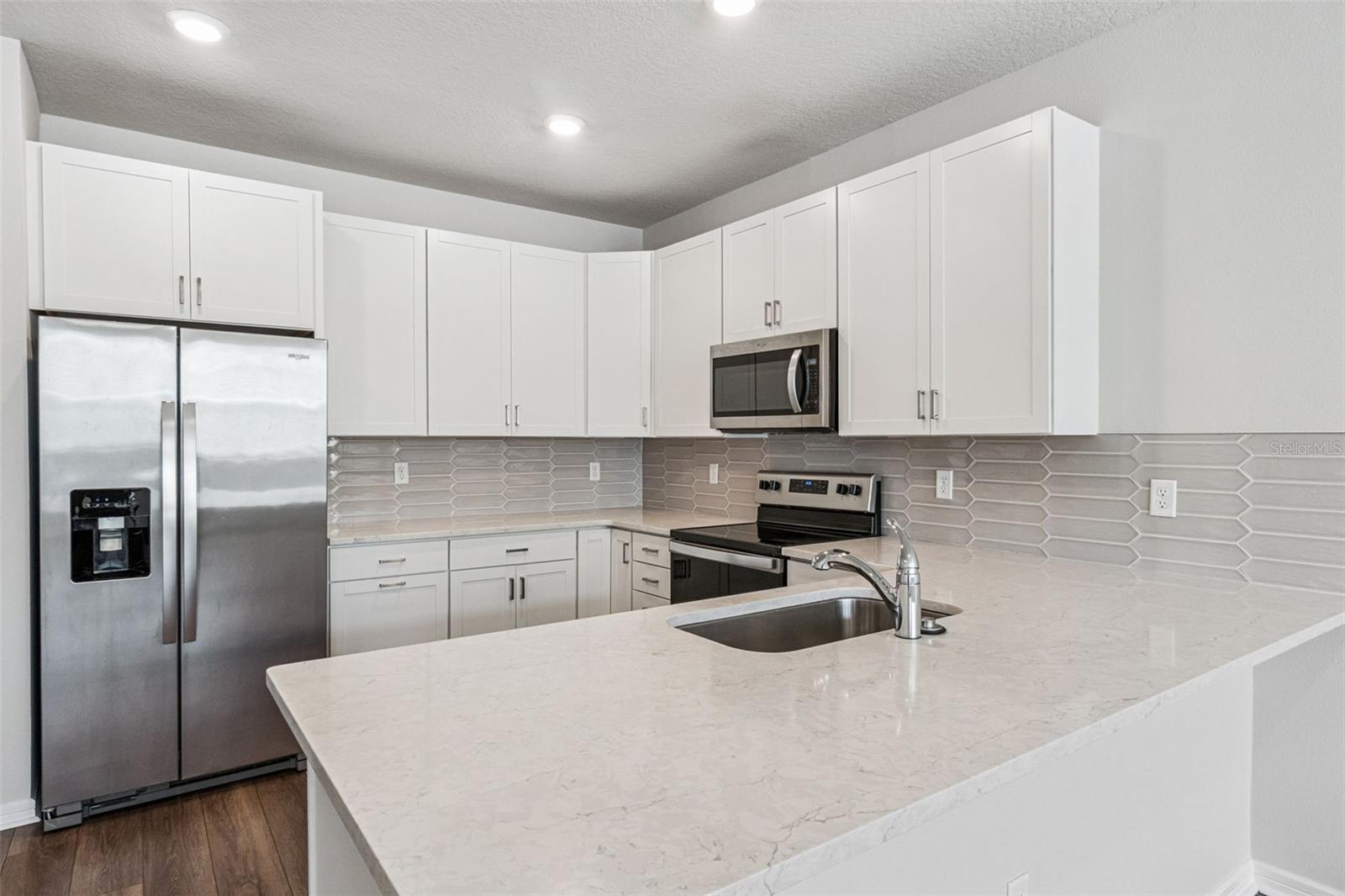 ISLES/LK NONA PH 3B - Residential