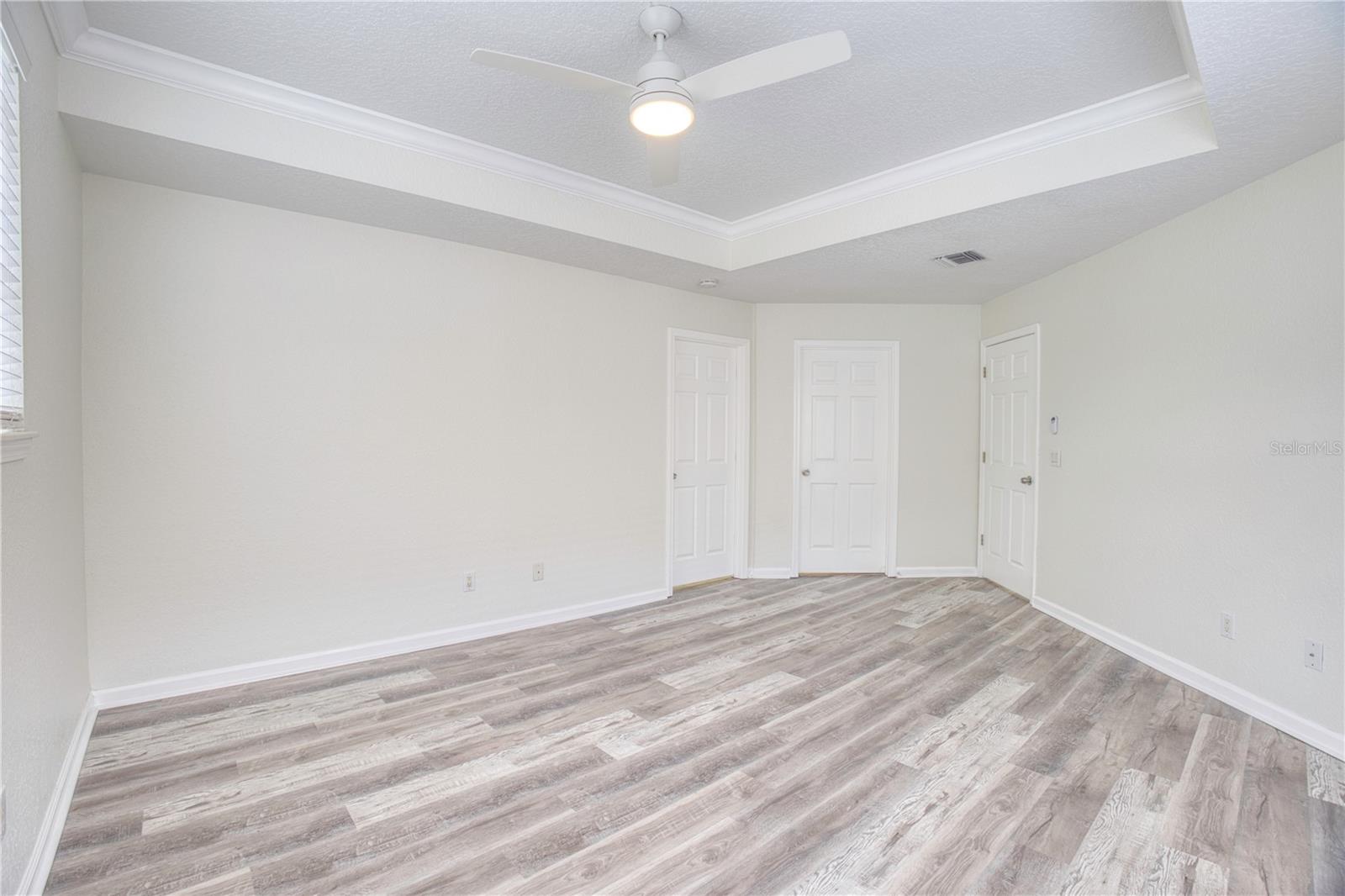 PHILLIPS BAY CONDO PH 02 OR 5723/2465 - Residential Lease