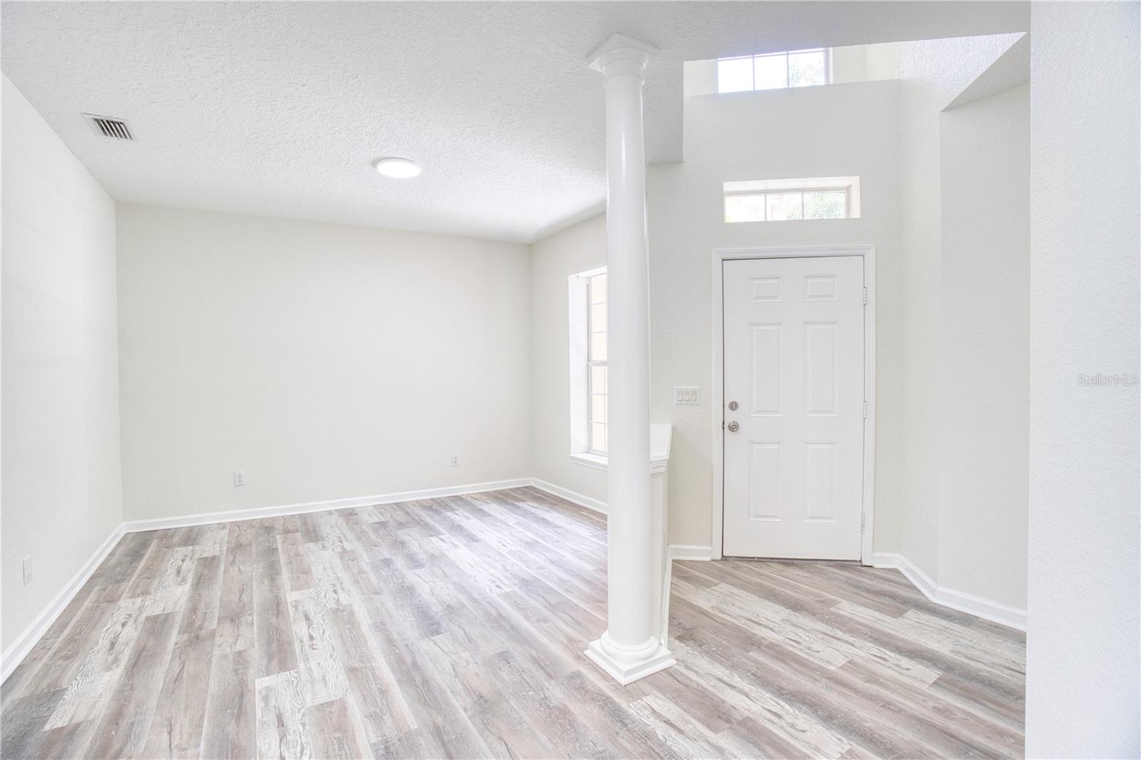 PHILLIPS BAY CONDO PH 02 OR 5723/2465 - Residential Lease