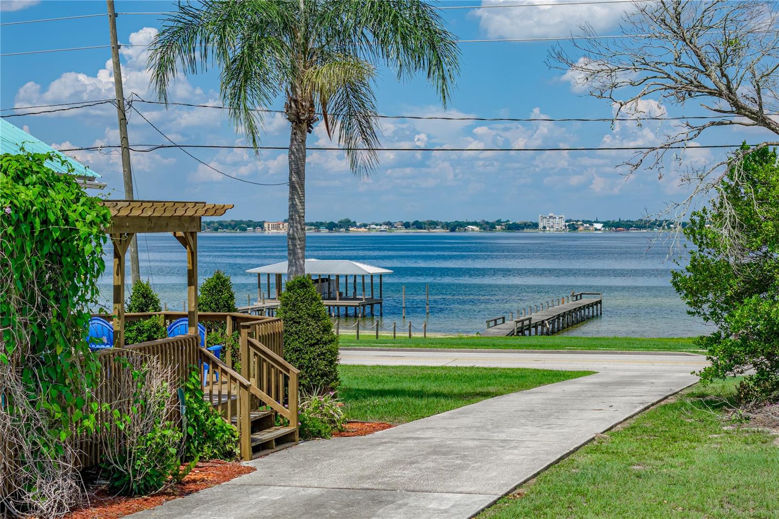 LAKE JACKSON BLVD SUB - Residential
